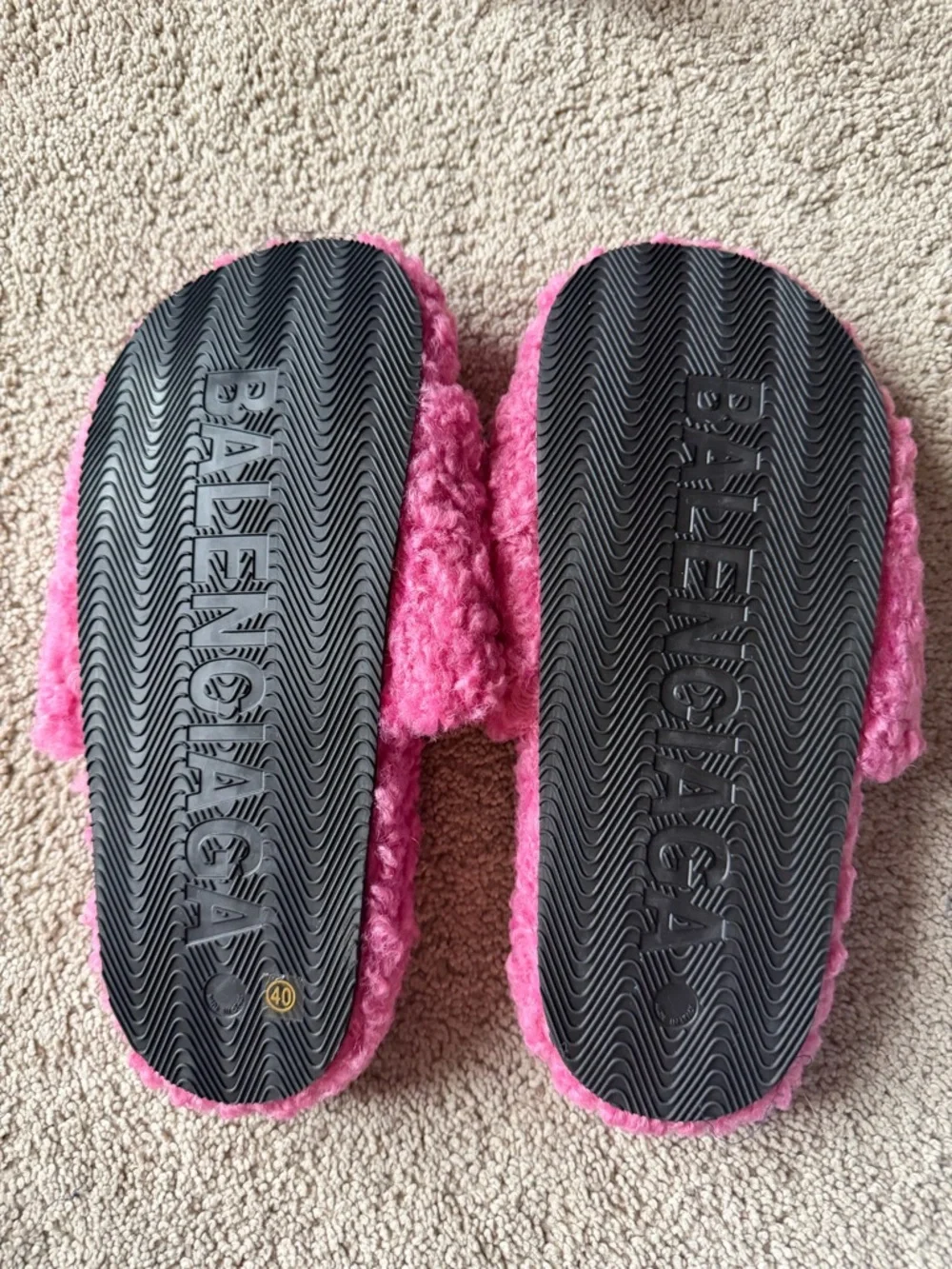 Balenciaga Pink Fuzzy cozy Slide Slippers - Picture 4 of 5